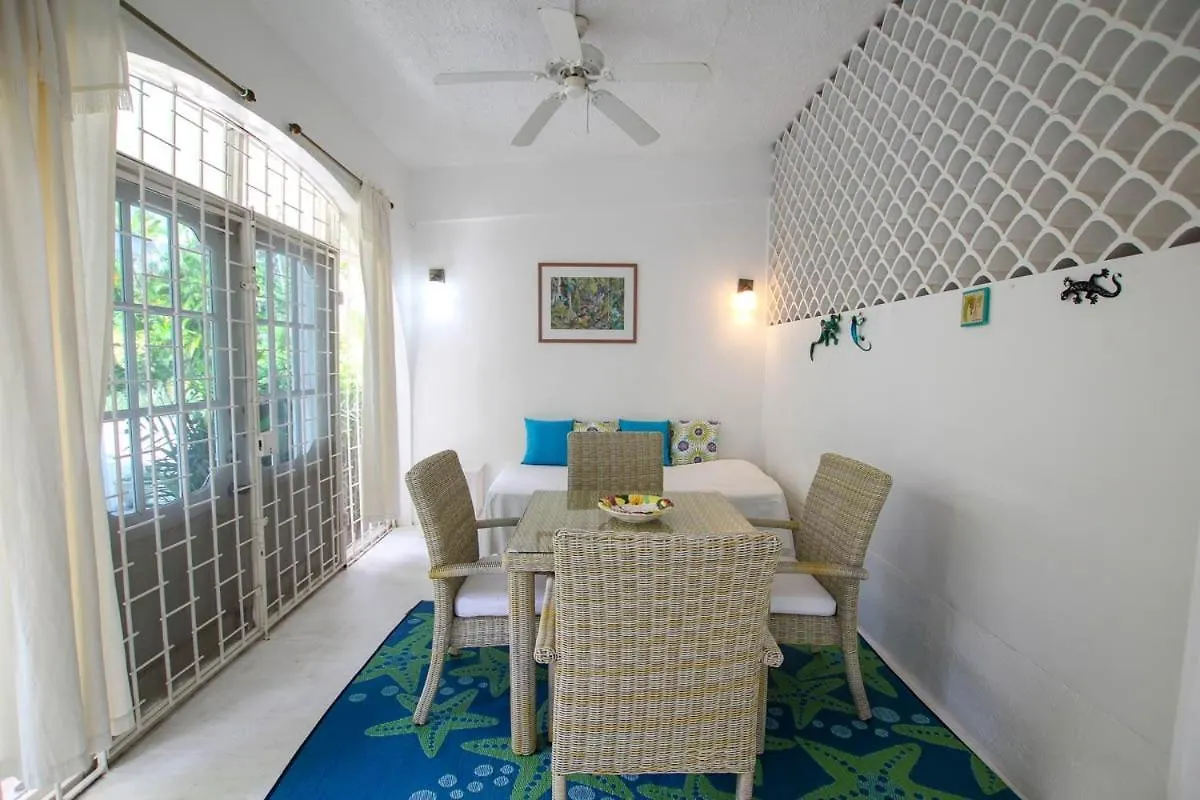 2 Minute Walk To Beach & Pool - Casual 2-Bed House Home Saint James