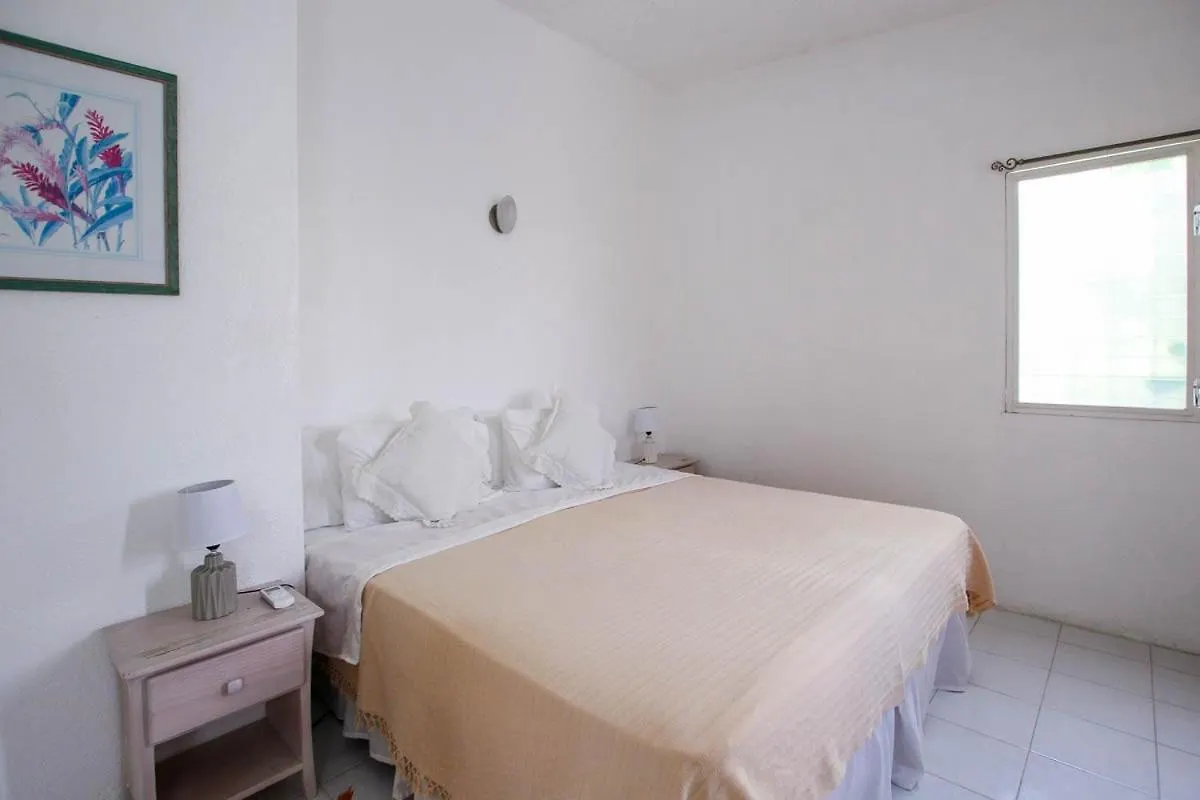 2 Minute Walk To Beach & Pool - Casual 2-Bed House Home Saint James Holiday home