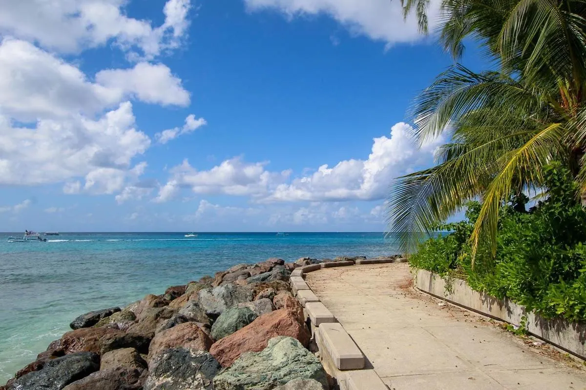 Holiday home 2 Minute Walk To Beach & Pool - Casual 2-Bed House Home Saint James